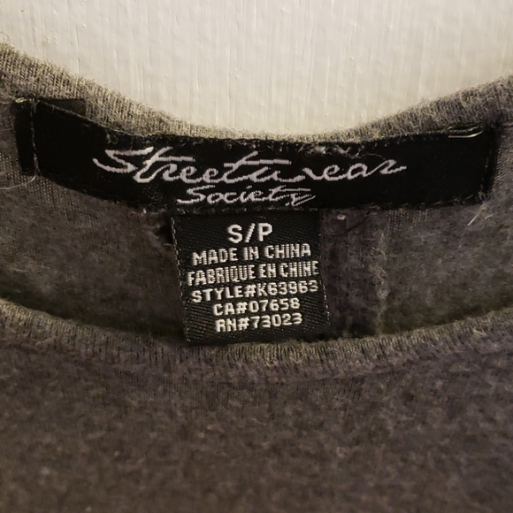 Grey 3/4 sleeve to full length lace shirt - Picture 4 of 4